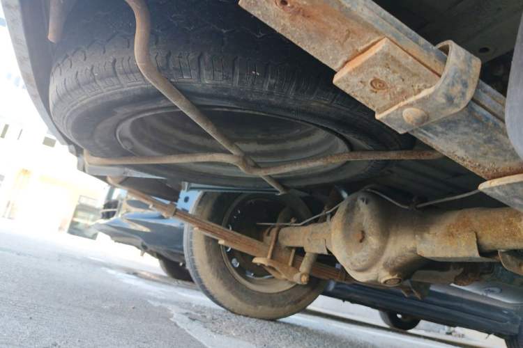 Used Wuling Rongguang 2011 1.5L Base Version Chassis Rear Right