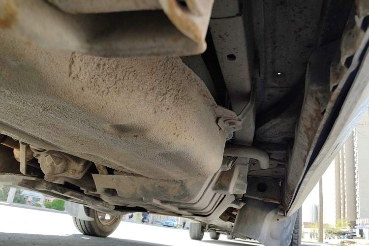 Used Wuling Rongguang 2011 1.2L Comfort Model Chassis Rear Right