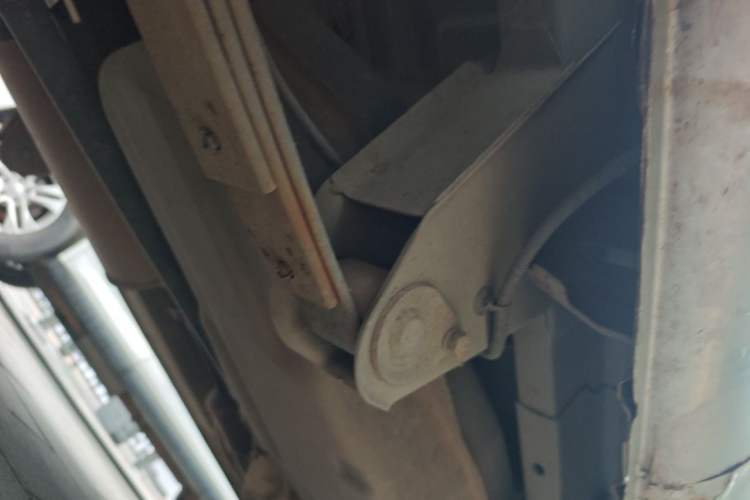 Used Wuling Rongguang 2011 1.2L Base Version Chassis Rear Right