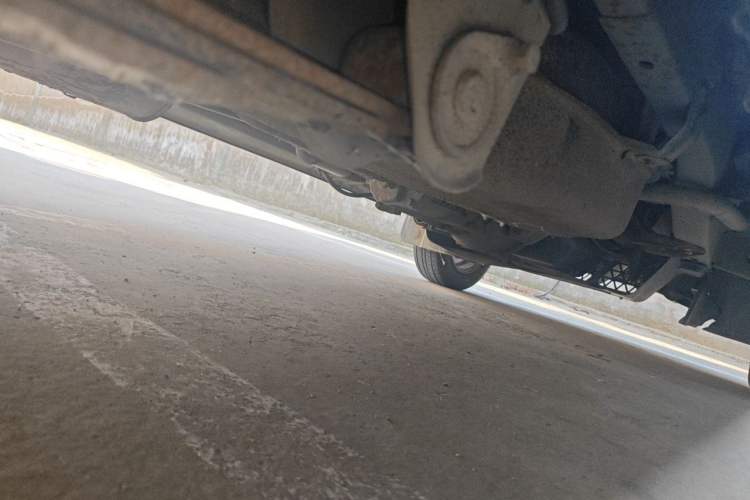 Used Wuling Rongguang 2011 1.2L Standard Version Chassis Rear Right