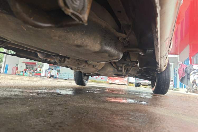 Used Wuling Rongguang 2011 1.2L Standard Version Chassis Rear Right