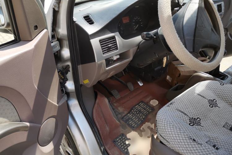 Used Wuling Rongguang 2011 1.2L Standard Version Driver Seat