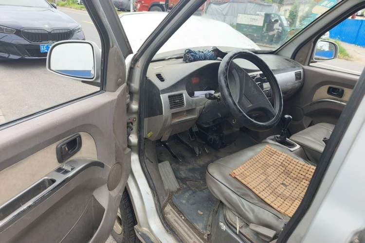 Used Wuling Rongguang 2011 1.2L Standard Version Driver Seat