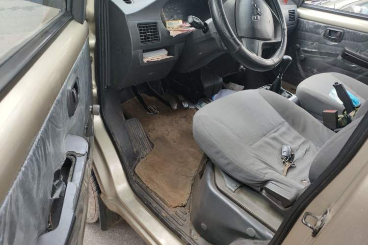 Used Wuling Rongguang 2011 1.2L Base Version Driver Seat