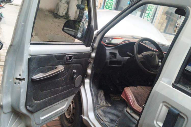 Used Wuling Rongguang 2011 1.2L Base Version Driver Seat