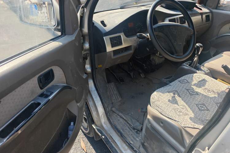 Used Wuling Rongguang 2011 1.2L Standard Version Driver Seat
