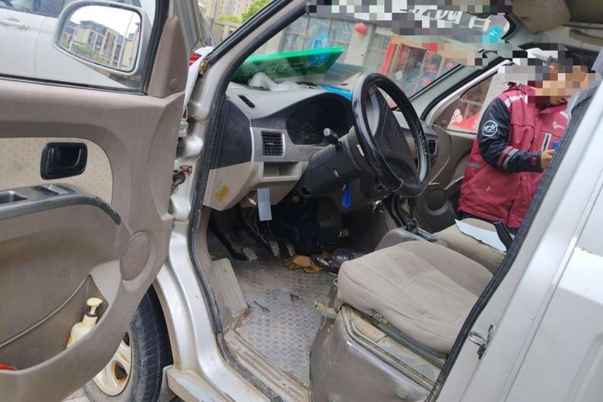 Used Wuling Rongguang 2011 1.2L Comfort Model Driver Seat