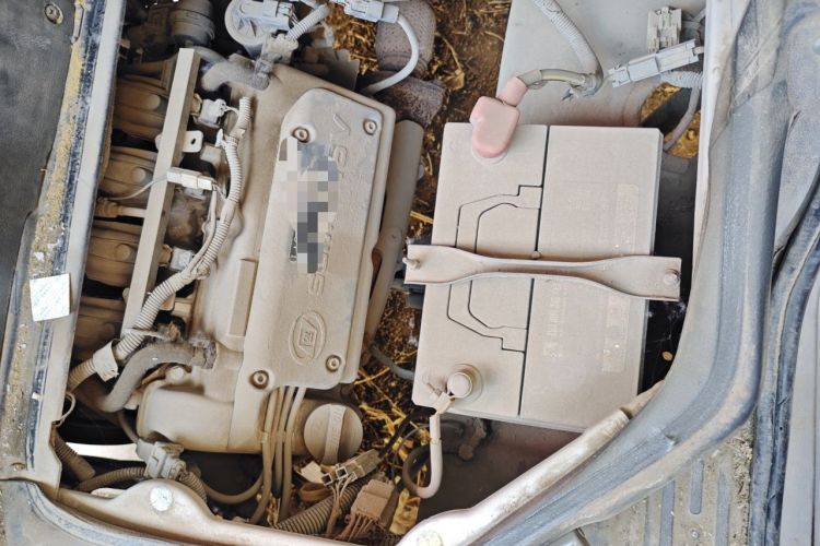 Used Wuling Rongguang 2011 1.2L Base Version Engine Bay