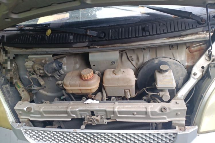 Used Wuling Rongguang 2011 1.2L Base Version Engine Bay