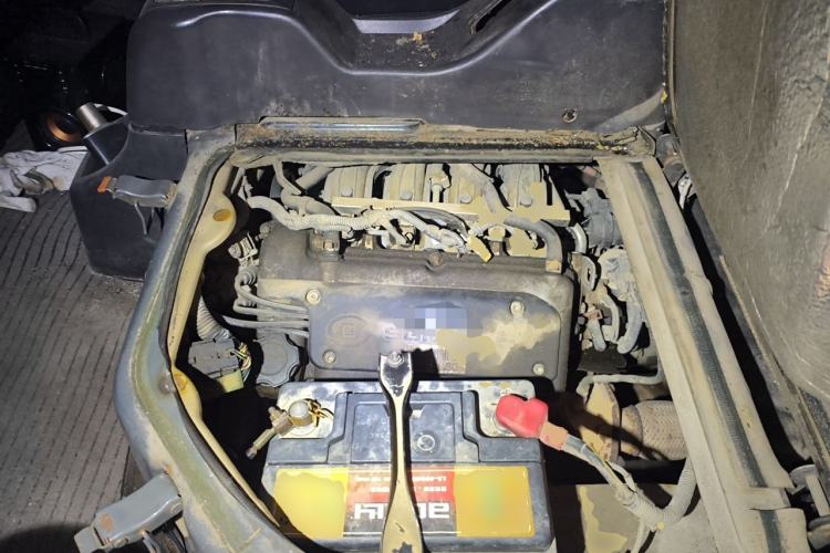 Used Wuling Rongguang 2011 1.2L Base Version Engine Bay