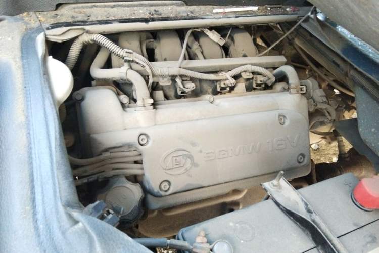 Used Wuling Rongguang 2011 1.2L Base Version Engine Bay