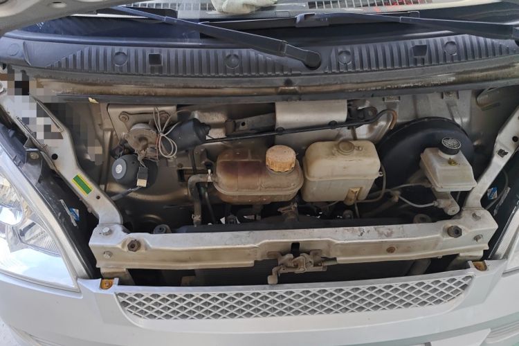 Used Wuling Rongguang 2011 1.2L Base Version Engine Bay