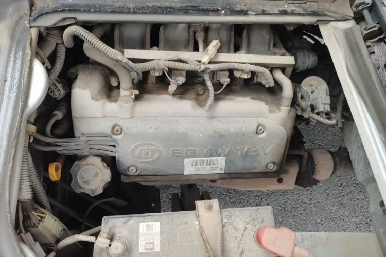 Used Wuling Rongguang 2011 1.2L Base Version Engine Bay