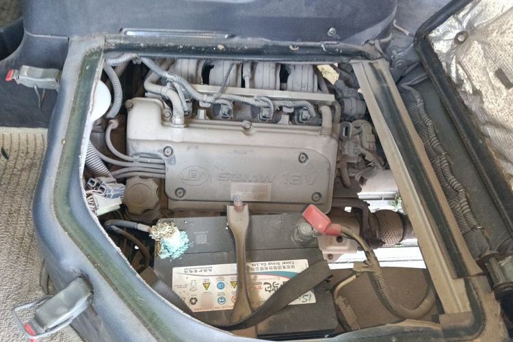 Used Wuling Rongguang 2011 1.2L Base Version Engine Bay