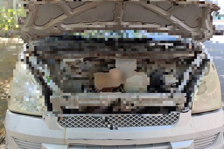 Used Wuling Rongguang 2011 1.2L Base Version Engine Bay
