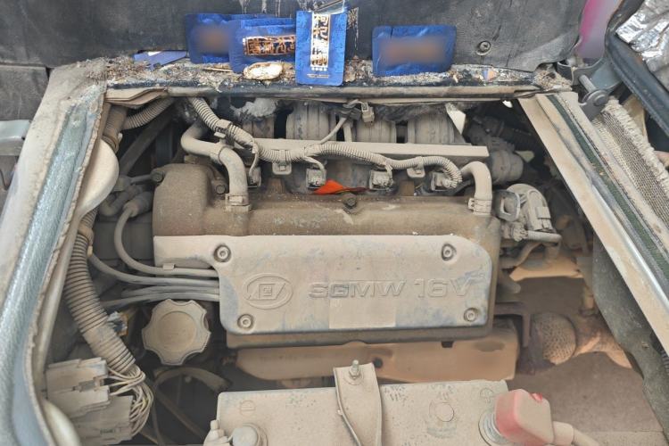 Used Wuling Rongguang 2011 1.2L Base Version Engine Bay