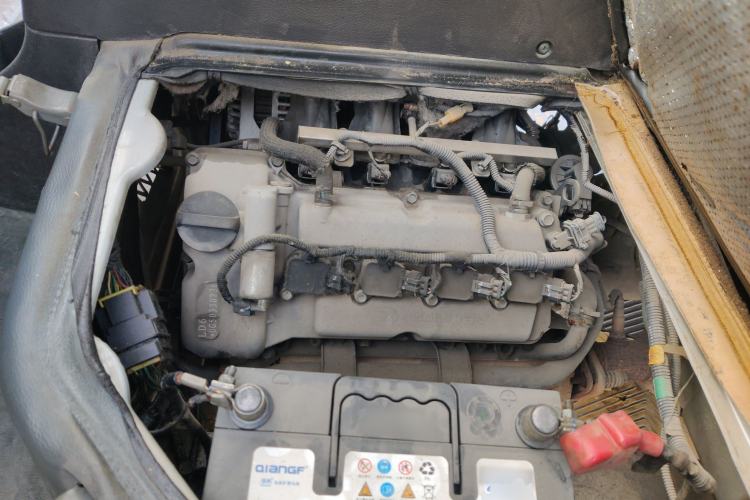 Used Wuling Rongguang 2011 1.2L Base Version Engine Bay