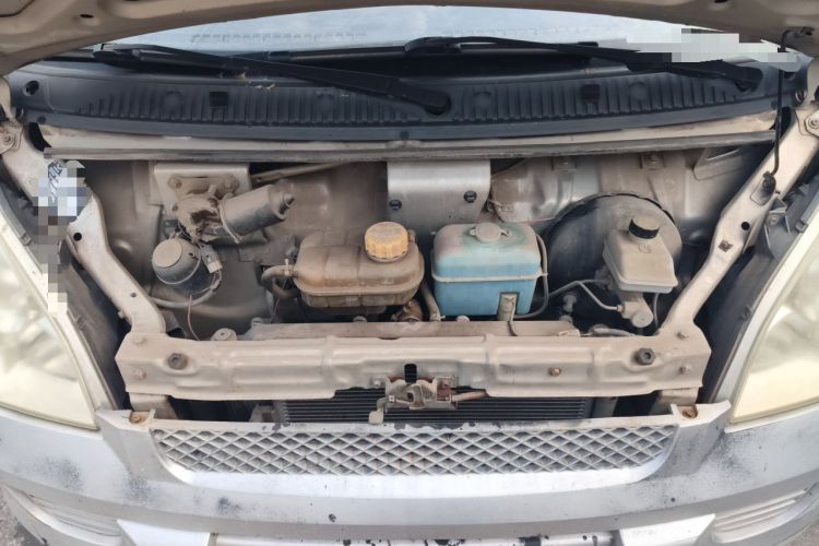 Used Wuling Rongguang 2011 1.2L Base Version Engine Bay