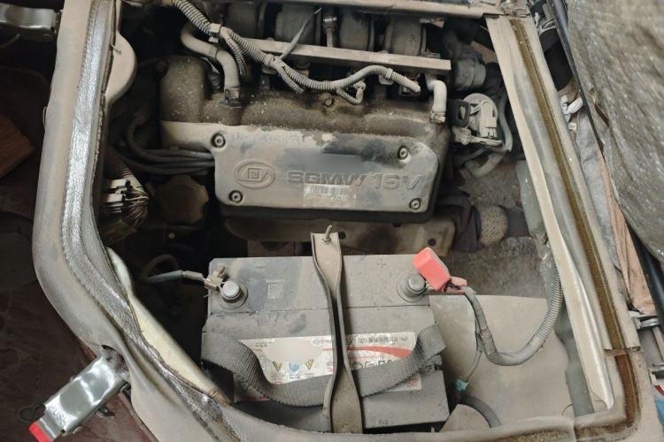 Used Wuling Rongguang 2011 1.2L Standard Version Engine Bay