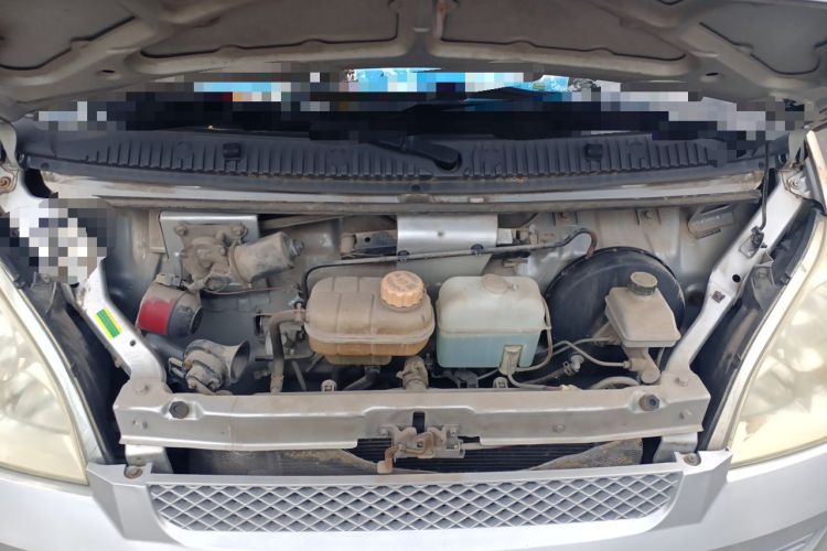 Used Wuling Rongguang 2011 1.2L Base Version Engine Bay