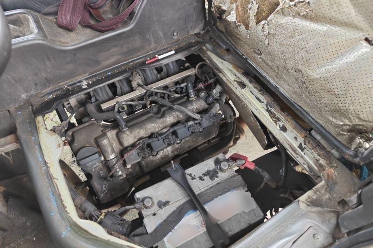Used Wuling Rongguang 2011 1.2L Standard Version Engine Bay