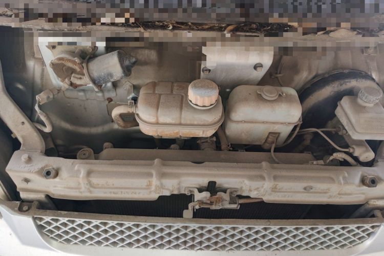 Used Wuling Rongguang 2011 1.2L Base Version Engine Bay
