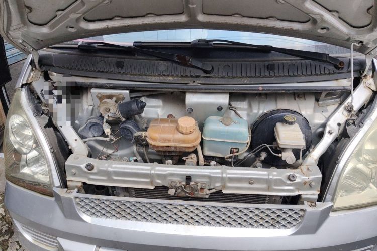 Used Wuling Rongguang 2011 1.2L Base Version Engine Bay