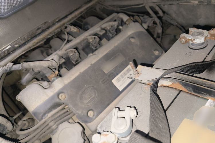 Used Wuling Rongguang 2011 1.2L Comfort Model Engine Bay