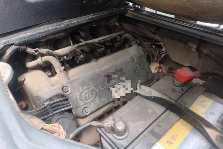 Used Wuling Rongguang 2011 1.2L Base Version Engine Bay Left