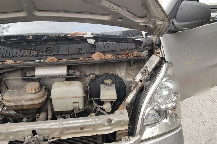 Used Wuling Rongguang 2011 1.2L Base Version Engine Bay Left
