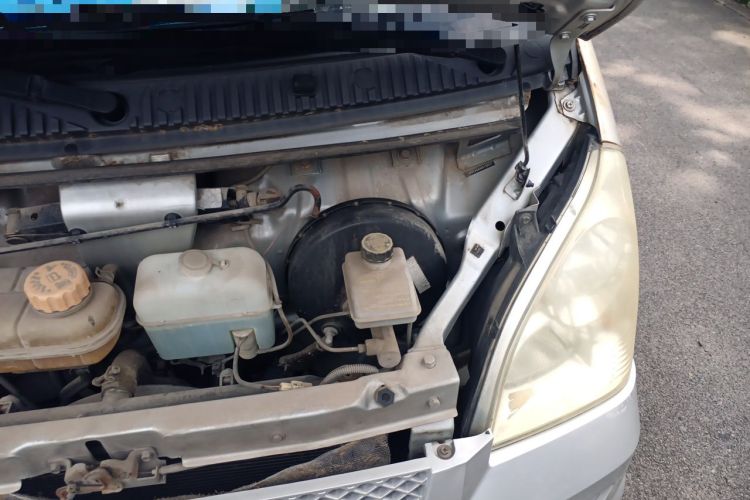 Used Wuling Rongguang 2011 1.2L Base Version Engine Bay Left