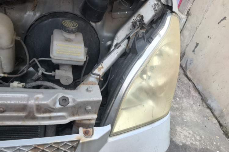 Used Wuling Rongguang 2011 1.2L Comfort Model Engine Bay Left