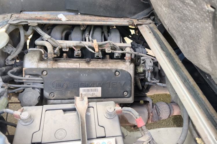 Used Wuling Rongguang 2011 1.2L Base Version Engine Bay Left