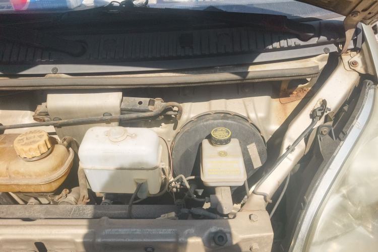 Used Wuling Rongguang 2011 1.2L Base Version Engine Bay Left