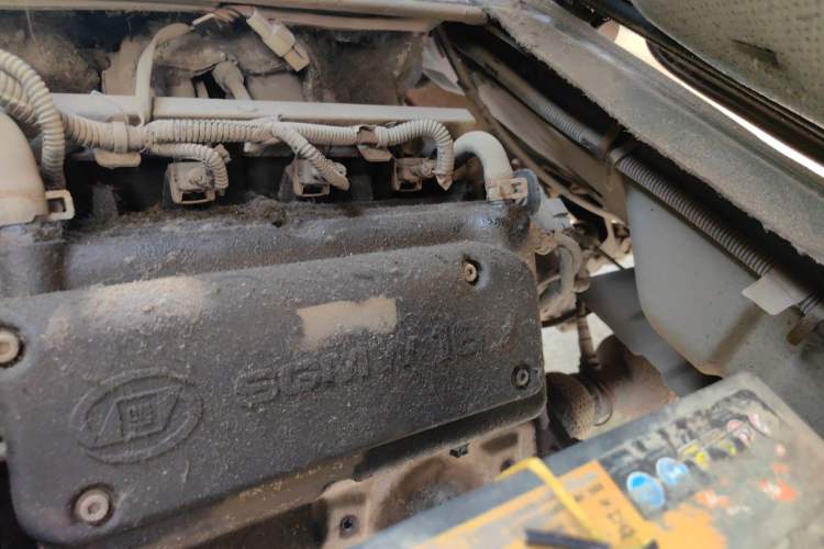 Used Wuling Rongguang 2011 1.2L Base Version Engine Bay Left