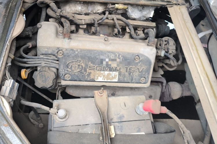 Used Wuling Rongguang 2011 1.2L Base Version Engine Bay Left