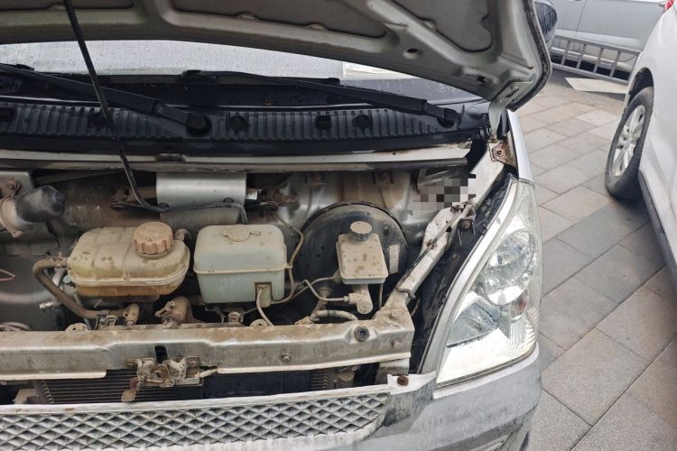Used Wuling Rongguang 2011 1.2L Base Version Engine Bay Left
