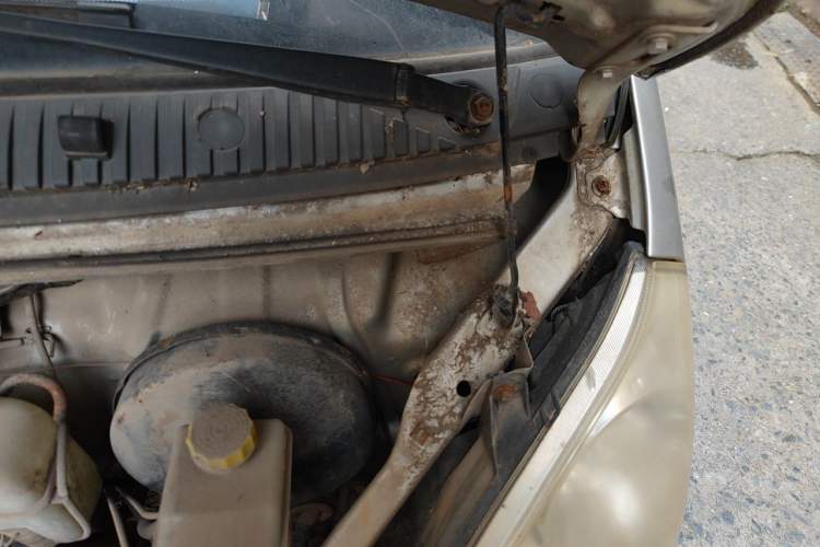 Used Wuling Rongguang  Engine Bay Left