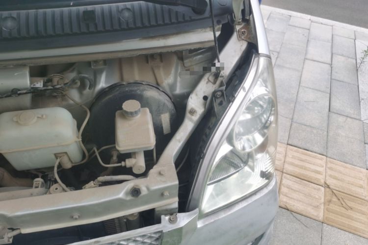 Used Wuling Rongguang 2011 1.2L Base Version Engine Bay Left