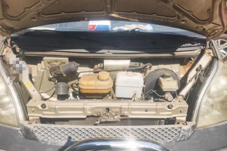 Used Wuling Rongguang 2011 1.2L Base Version Engine Bay