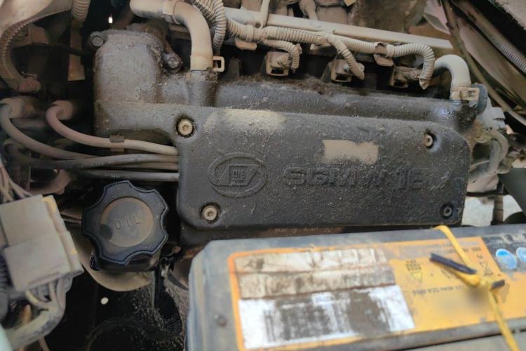 Used Wuling Rongguang 2011 1.2L Base Version Engine Bay