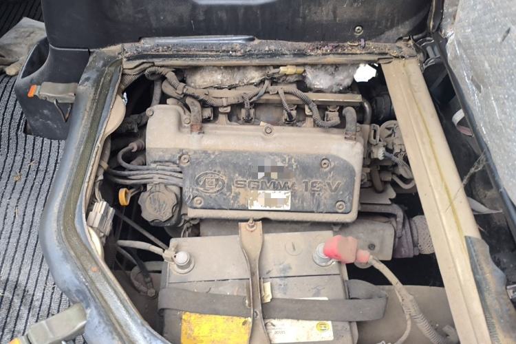 Used Wuling Rongguang 2011 1.2L Base Version Engine Bay
