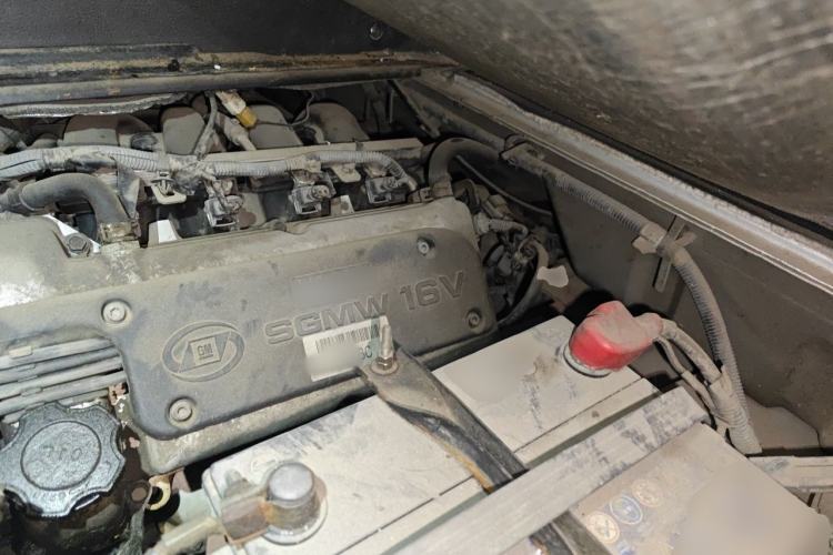 Used Wuling Rongguang 2011 1.2L Base Version Engine Bay