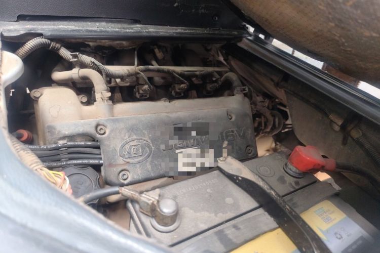Used Wuling Rongguang 2011 1.2L Base Version Engine Bay Right
