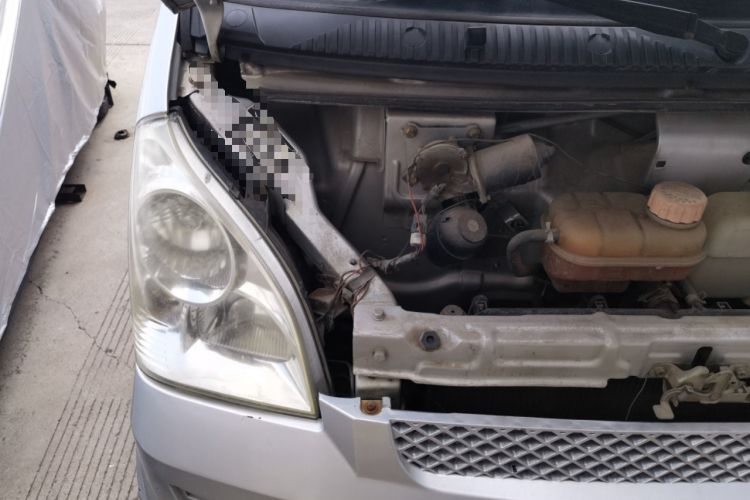 Used Wuling Rongguang 2011 1.2L Base Version Engine Bay Right