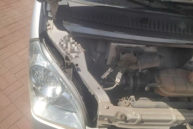 Used Wuling Rongguang 2011 1.2L Base Version Engine Bay Right