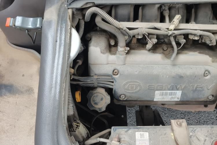 Used Wuling Rongguang 2011 1.2L Base Version Engine Bay Right
