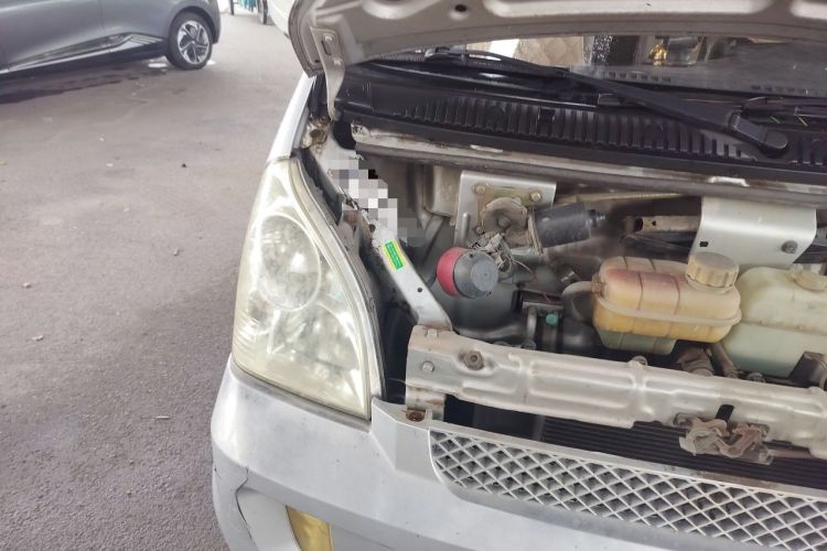 Used Wuling Rongguang 2011 1.2L Comfort Model Engine Bay Right