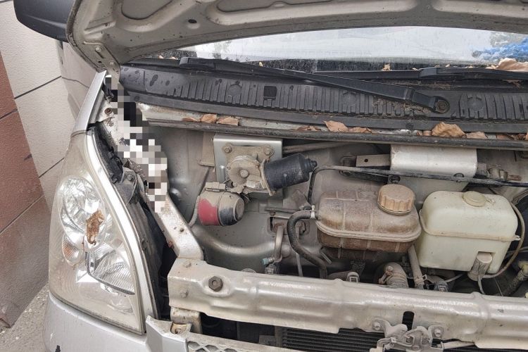 Used Wuling Rongguang 2011 1.2L Base Version Engine Bay Right