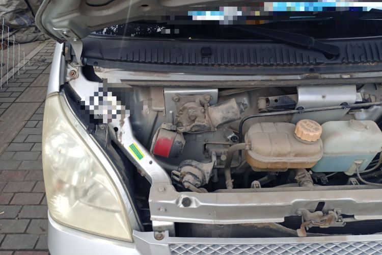 Used Wuling Rongguang 2011 1.2L Base Version Engine Bay Right